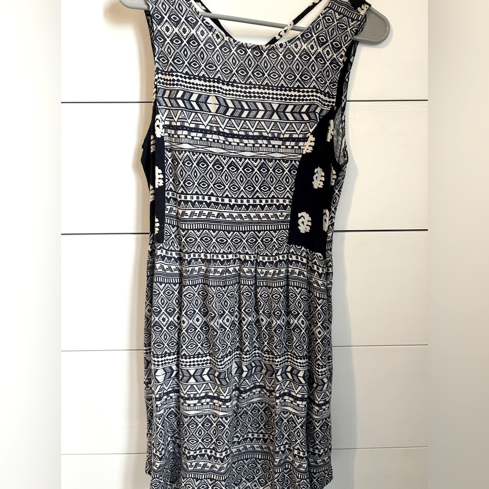 FRANCESCA’s Ayla - Navy and White Cut Out A-Line Print Sundress